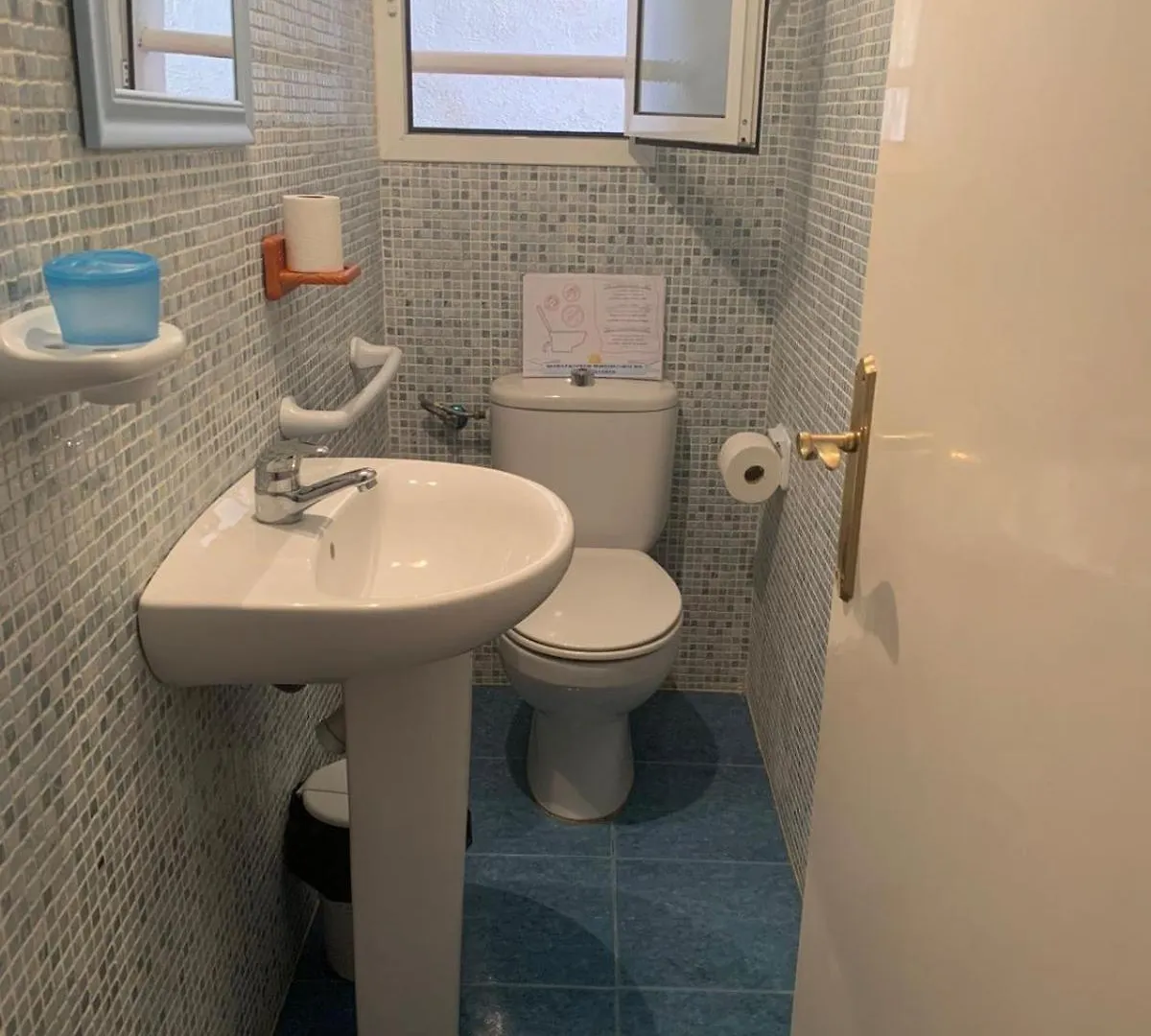 Chalet Ideal Para Familias Con Jardin Grande Y Piscina Privada Les Tres Cales 0*,  España